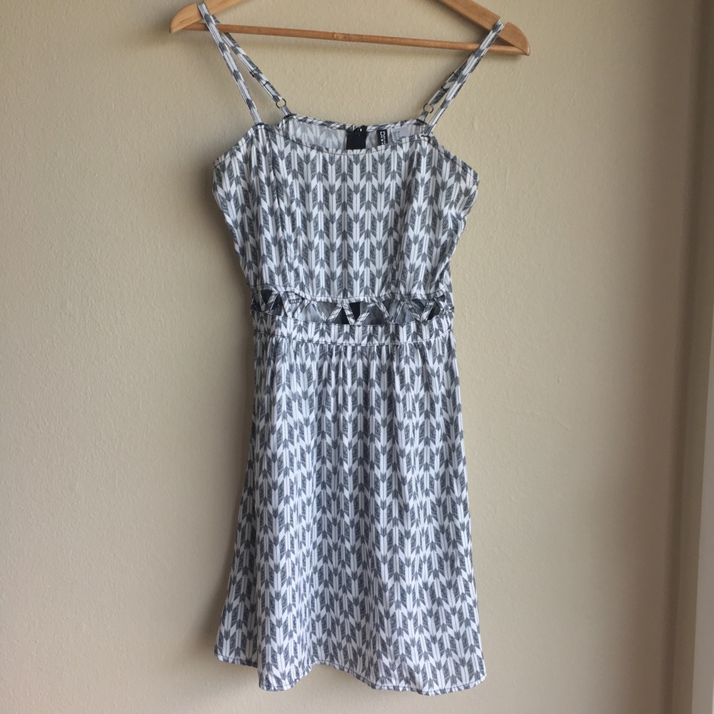 H&M Cut-Out Dress 🏹